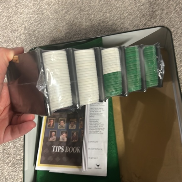 Texas Hold Em Poker Set ♥️ ♦️ ♣️ - Picture 3 of 6